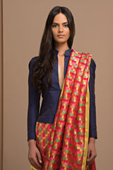 Silk Kanjeevaram Sari with 
Multi colour geometrical 
pattern