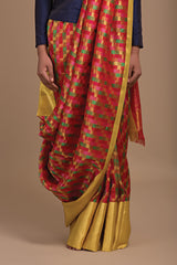 Silk Kanjeevaram Sari with 
Multi colour geometrical 
pattern